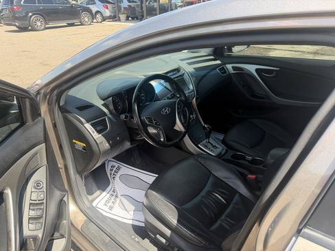 Used 2013 Hyundai Elantra Limited w/ Technology Pkg FWD image 10