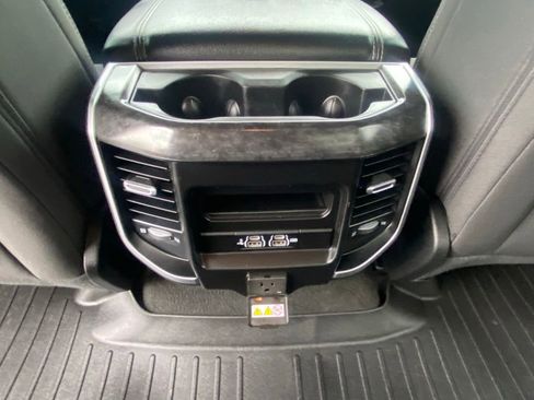 Used 2020 RAM 1500 Big Horn AWD/4WD image 24