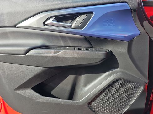 Used 2024 Chevrolet Equinox EV LT image 25