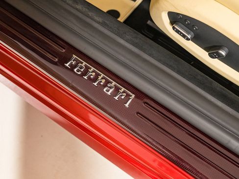 Used 2015 Ferrari California T RWD image 35