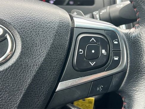Used 2015 Toyota Camry SE image 29