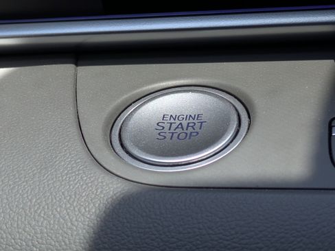 Used 2024 Hyundai Elantra SEL w/ Convenience Package FWD image 29