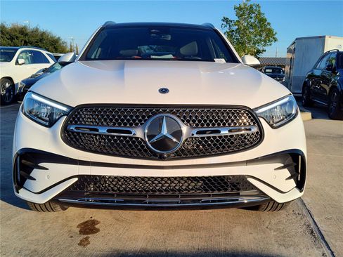 New 2025 Mercedes-Benz GLC 300 4MATIC image 11