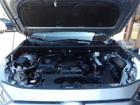 Used 2021 Toyota RAV4 LE w/ Carpet Mat Package (TMS) image 28