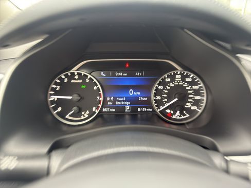 Used 2023 Nissan Murano SV image 9