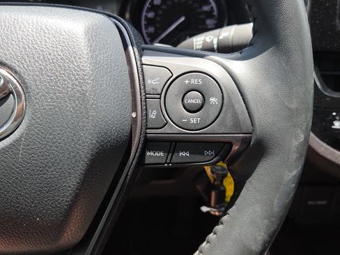 Used 2024 Toyota Camry SE FWD image 26