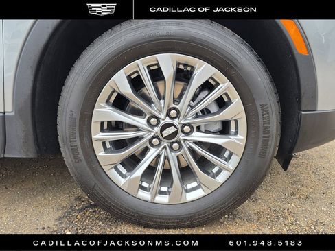 Certified 2025 Cadillac XT4 Premium Luxury FWD image 11