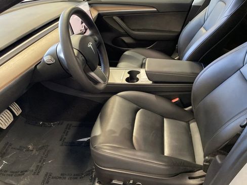 Used 2023 Tesla Model 3 Performance image 11