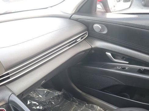 Used 2021 Hyundai Elantra SEL FWD image 27