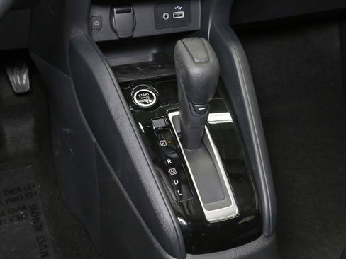 New 2025 Nissan Versa SV w/ Trunk Package image 10