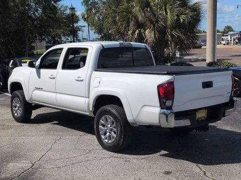 Used 2018 Toyota Tacoma SR5 RWD image 7