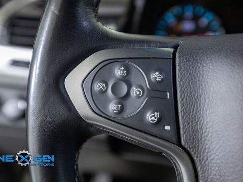 Used 2019 Chevrolet Suburban Premier AWD/4WD image 14