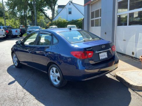 Used 2010 Hyundai Elantra SE FWD image 5