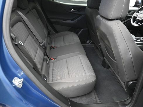 Used 2025 Chevrolet Equinox LT image 8