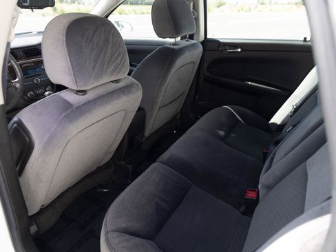 Used 2013 Chevrolet Impala LT FWD image 14