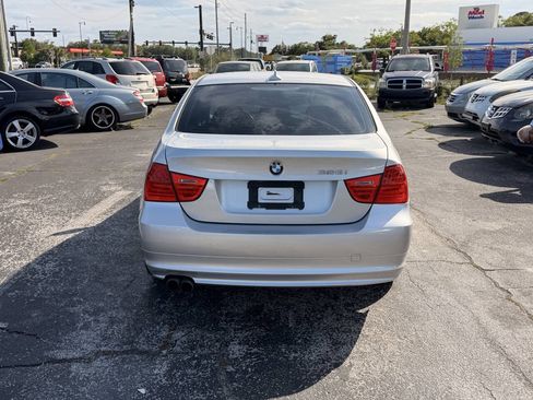 Used 2011 BMW 328i xDrive Sedan AWD/4WD image 5