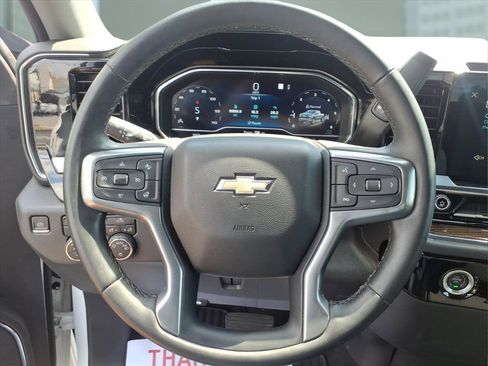 Used 2023 Chevrolet Silverado 1500 LT AWD/4WD image 8