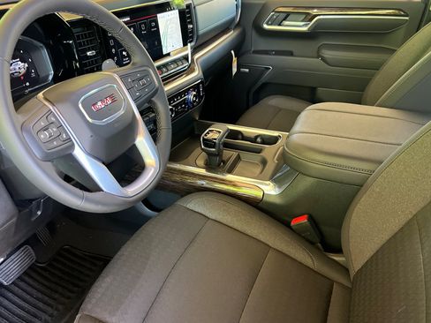 New 2026 GMC Sierra 1500 Elevation w/ Preferred Package AWD/4WD image 11