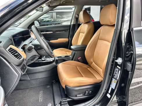 Used 2024 Kia Seltos EX FWD image 3