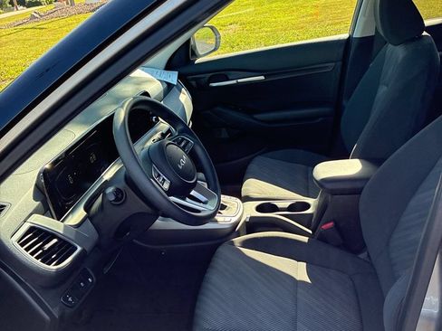 Used 2024 Kia Seltos LX AWD/4WD image 6