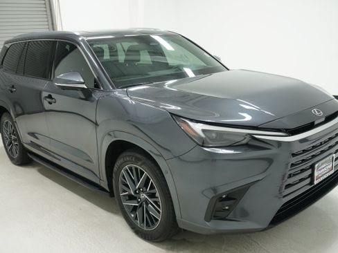 Used 2025 Lexus TX 350 AWD w/ Technology Package image 3