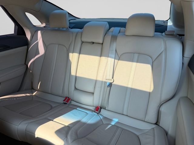 Used 2019 Lincoln MKZ Reserve FWD image 13