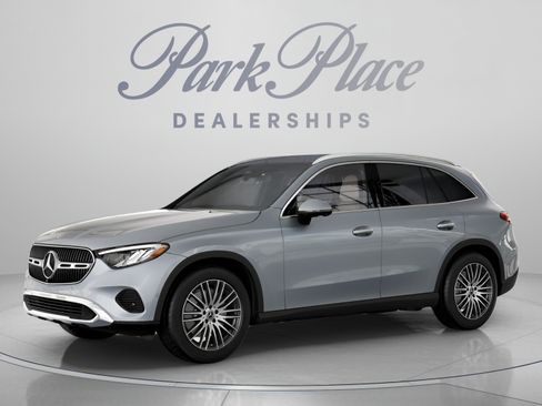 Used 2026 Mercedes-Benz GLC 300 image 2