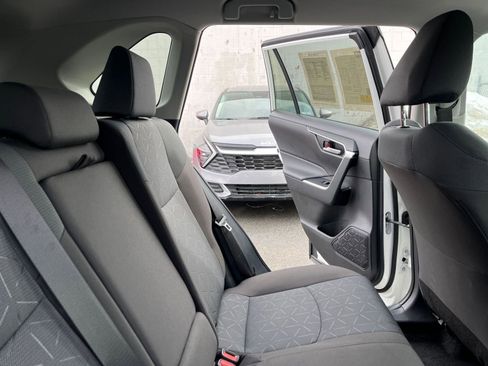 Used 2025 Toyota RAV4 XLE w/ Weather Package image 36