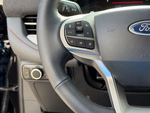 Used 2026 Ford Explorer Active RWD image 10