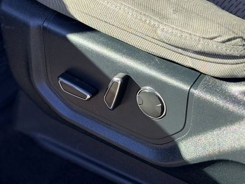 Used 2015 Ford F150 XLT w/ Equipment Group 302A Luxury image 6