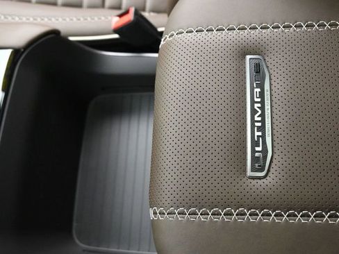 Used 2026 GMC Yukon Denali Ultimate AWD/4WD image 29