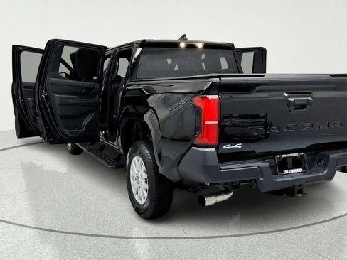Used 2025 Toyota Tacoma SR AWD/4WD image 11