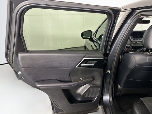 Used 2024 Mitsubishi Outlander SE image 24