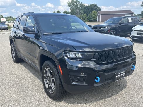 Used 2022 Jeep Grand Cherokee Trailhawk w/ Luxury Tech Group III AWD/4WD image 1