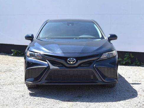 Used 2021 Toyota Camry SE FWD image 33