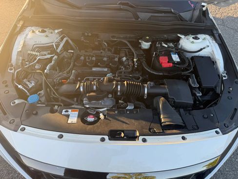Used 2018 Honda Accord Sport image 26