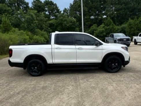 Used 2023 Honda Ridgeline Black Edition image 4