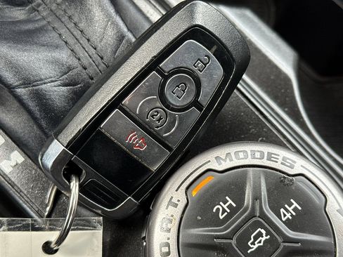 Used 2022 Ford Bronco Black Diamond w/ Sasquatch Package image 34