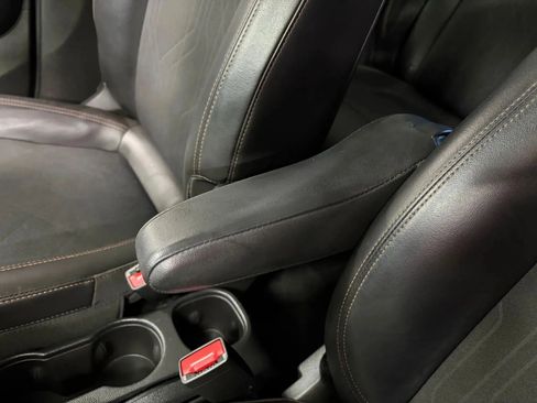 Used 2020 Chevrolet Trax LT w/ LT Convenience Package image 45