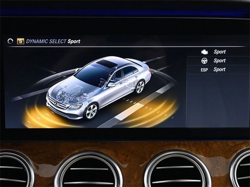 Used 2018 Mercedes-Benz E 300 4MATIC image 37