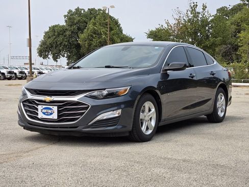 Used 2020 Chevrolet Malibu LS FWD image 3