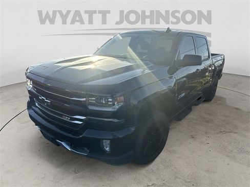 Used 2017 Chevrolet Silverado 1500 LTZ Z71 w/ Realtree Edition image 1