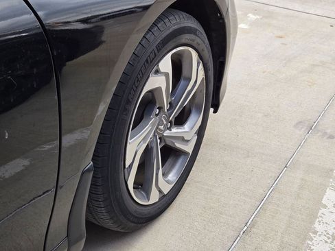 Used 2020 Honda Accord EX image 24