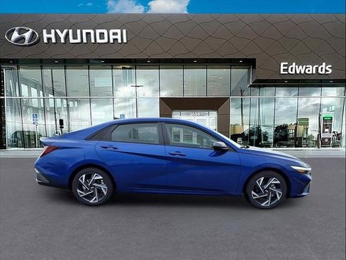 New 2025 Hyundai Elantra Sport image 8