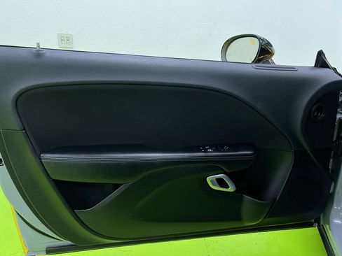Used 2022 Dodge Challenger R/T RWD image 17