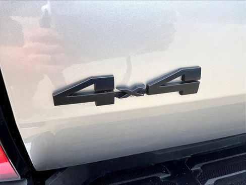 Used 2024 Toyota Tundra Limited w/ TRD Off-Road Package AWD/4WD image 25