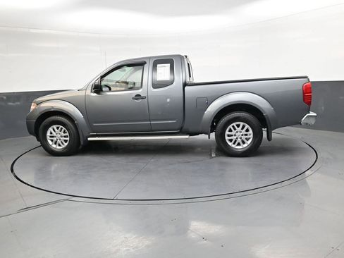 Used 2018 Nissan Frontier SV image 7