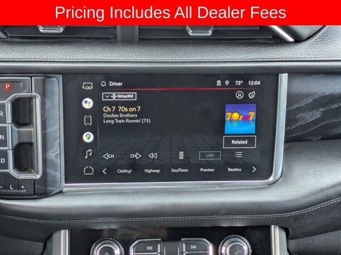 Used 2022 GMC Yukon Denali w/ Advanced Technology Package AWD/4WD image 19