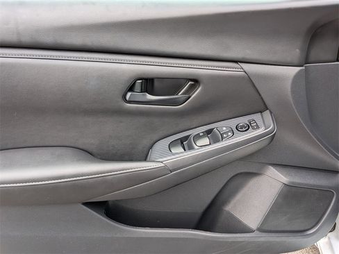 Used 2024 Nissan Sentra S image 9