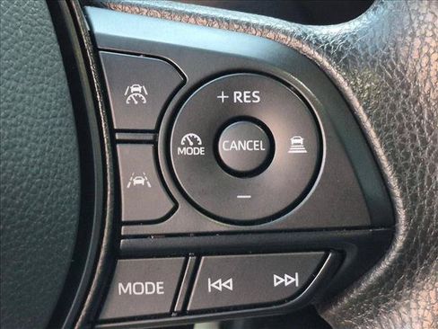 Used 2026 Toyota Corolla LE FWD image 15